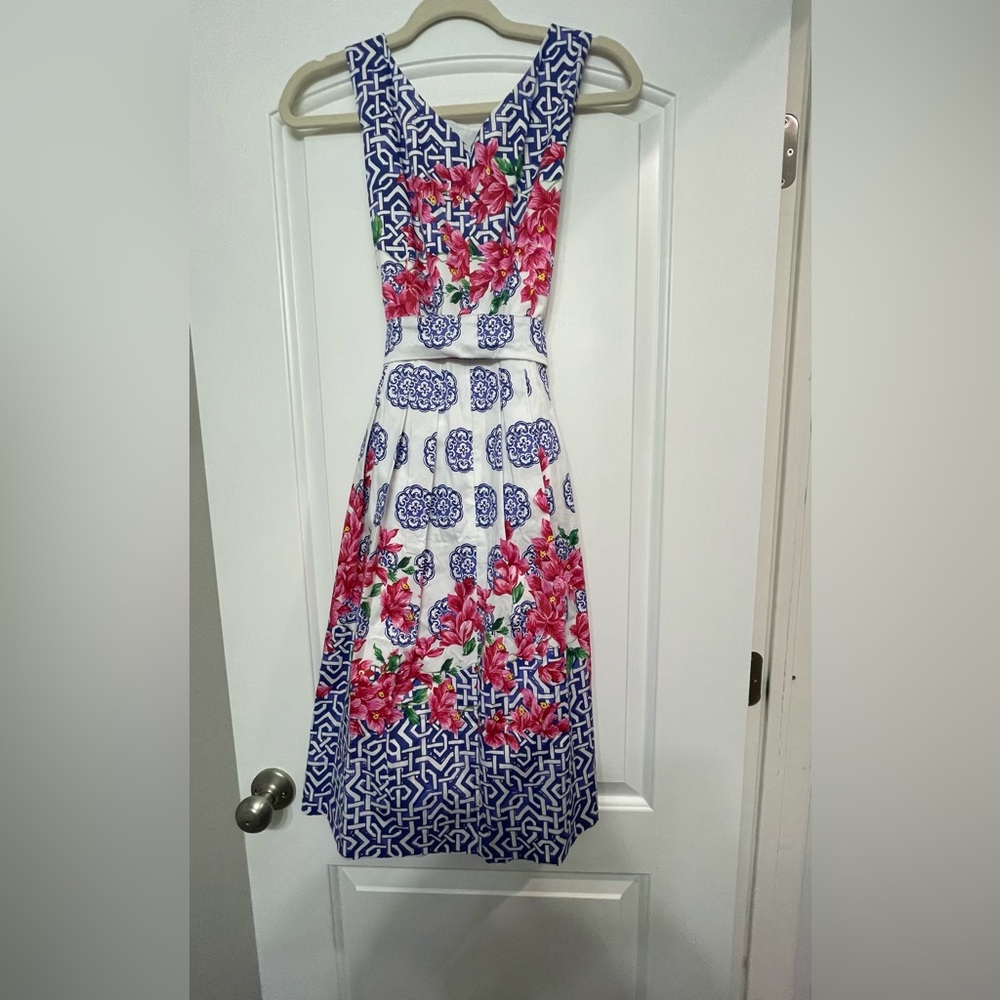 Dress - Picture 3 of 5